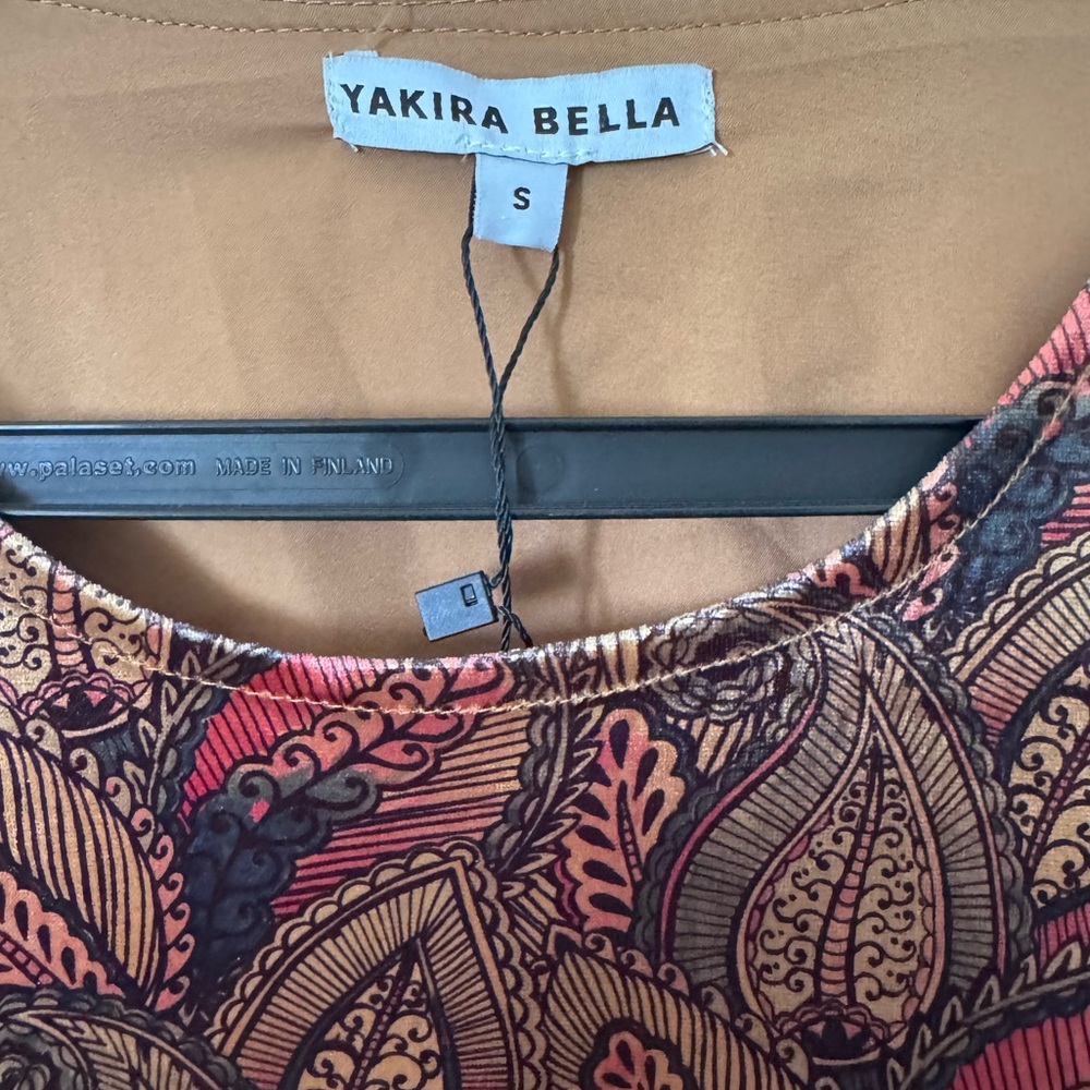 Yakira Bella Long Sleeve Paisley Print Dress in Brown and Red